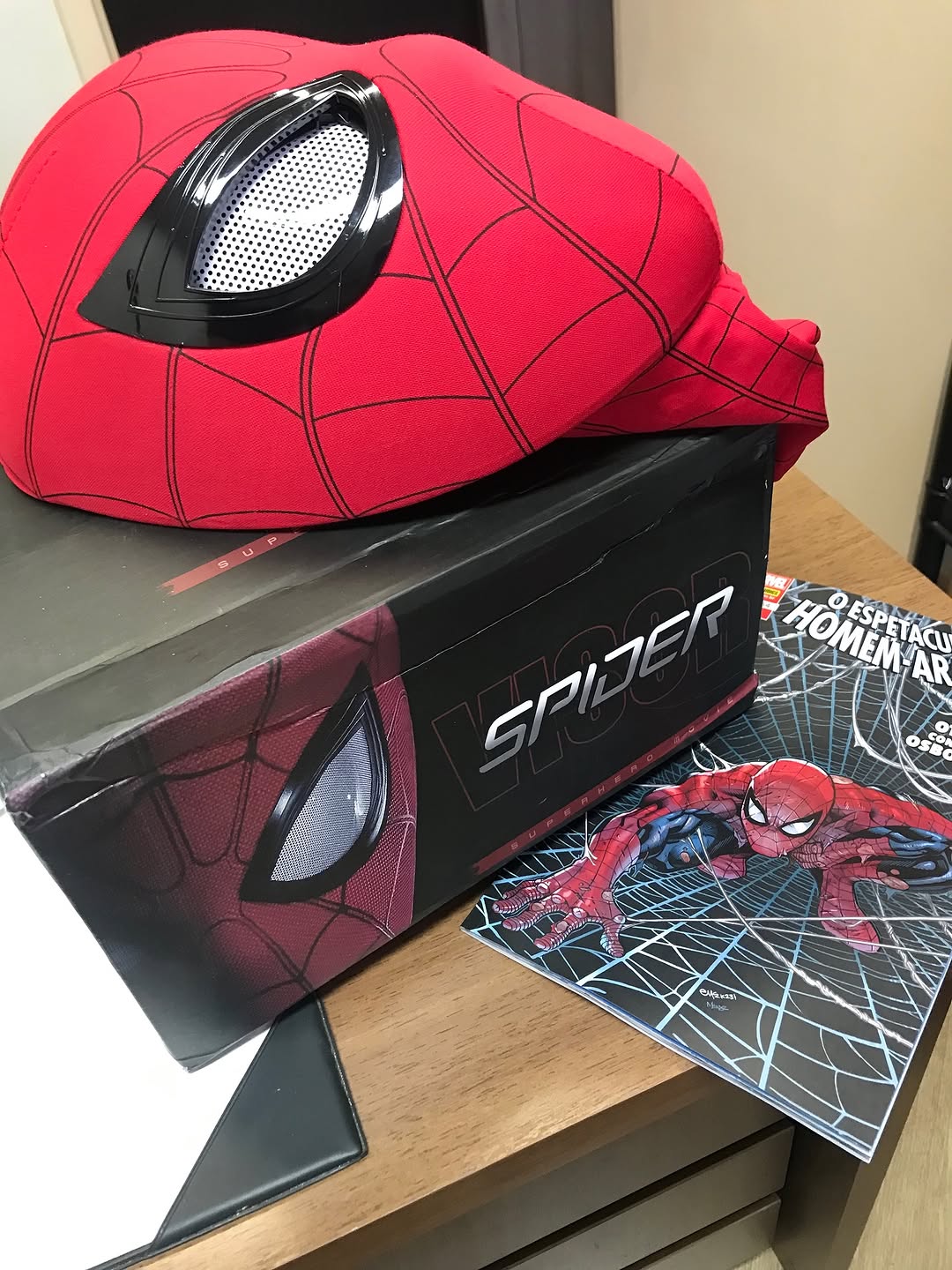 Spider-Man Cosplay Head Mask with Moving Eyes – Electronic Version